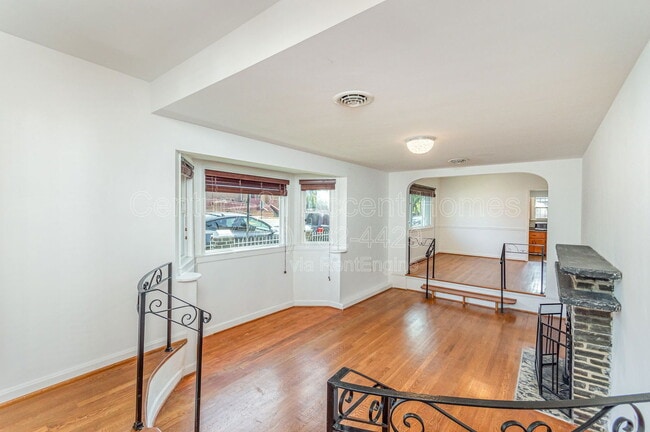 Building Photo - 1700 14th St S