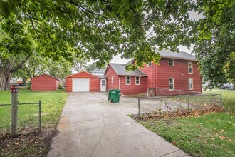 Building Photo - 115 3rd St NW