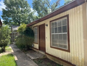 Building Photo - 5221 Meadow Rise St