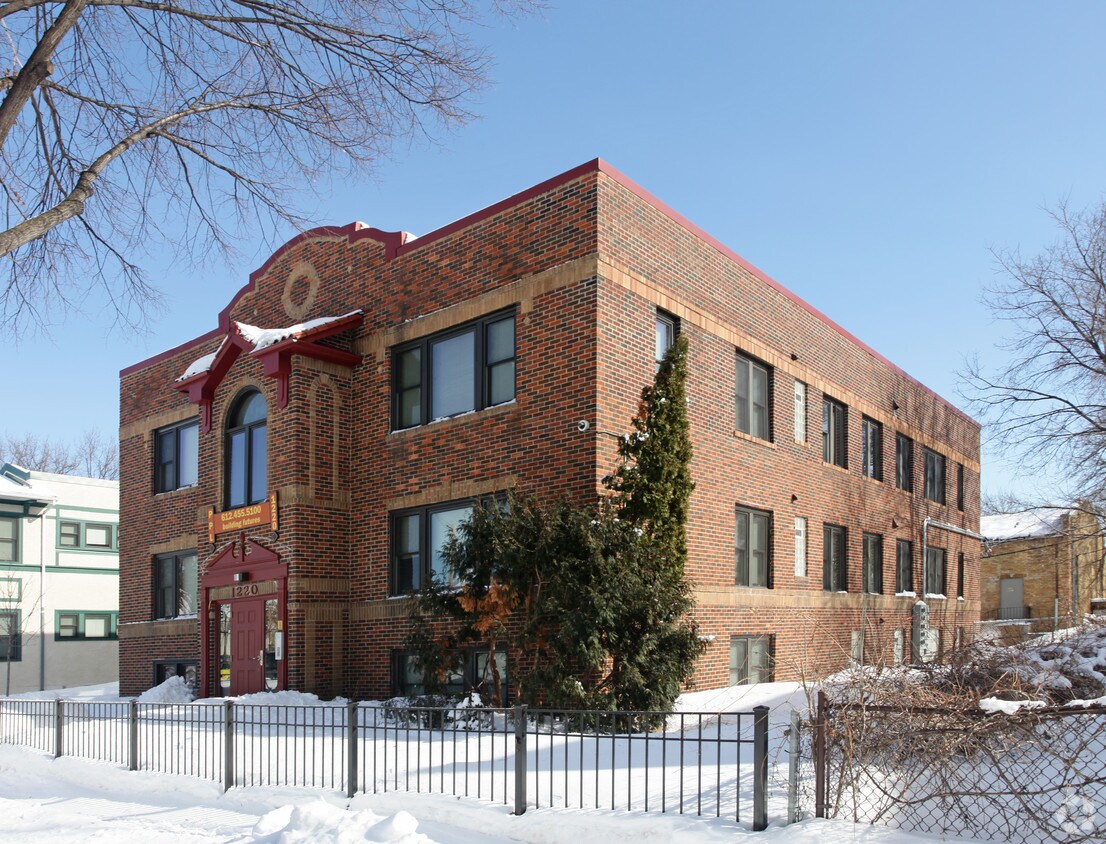 Primary Photo - 1220 Morgan Ave N