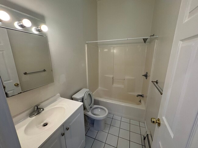 Foto del edificio - 1880 Old Town Rd