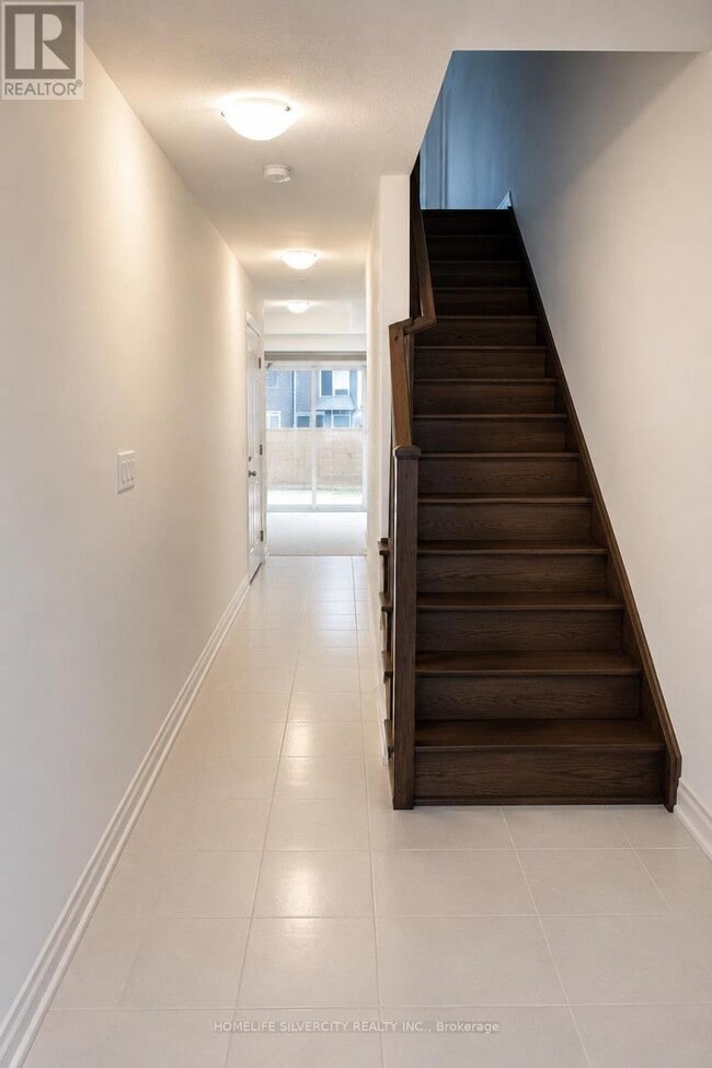 Building Photo - 41 Humberstone Dr