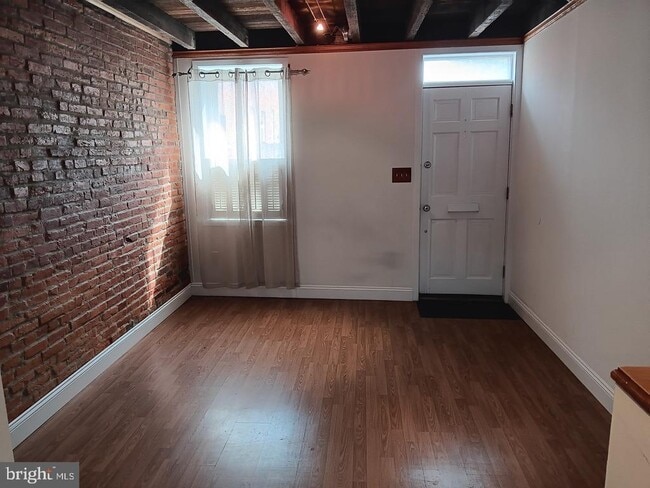 Foto del edificio - 1026 Patapsco St