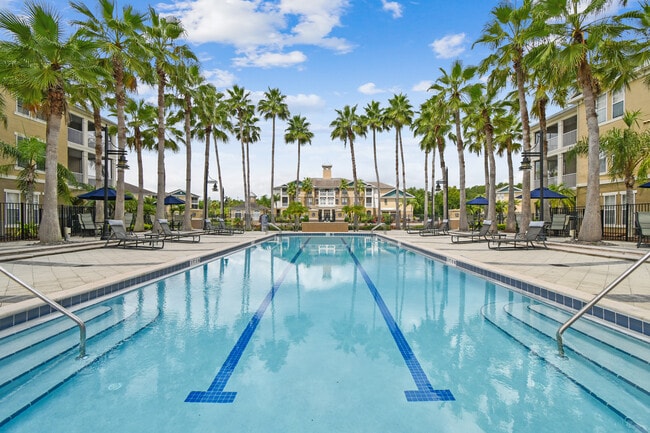 Building Photo - Seasons at Westchase