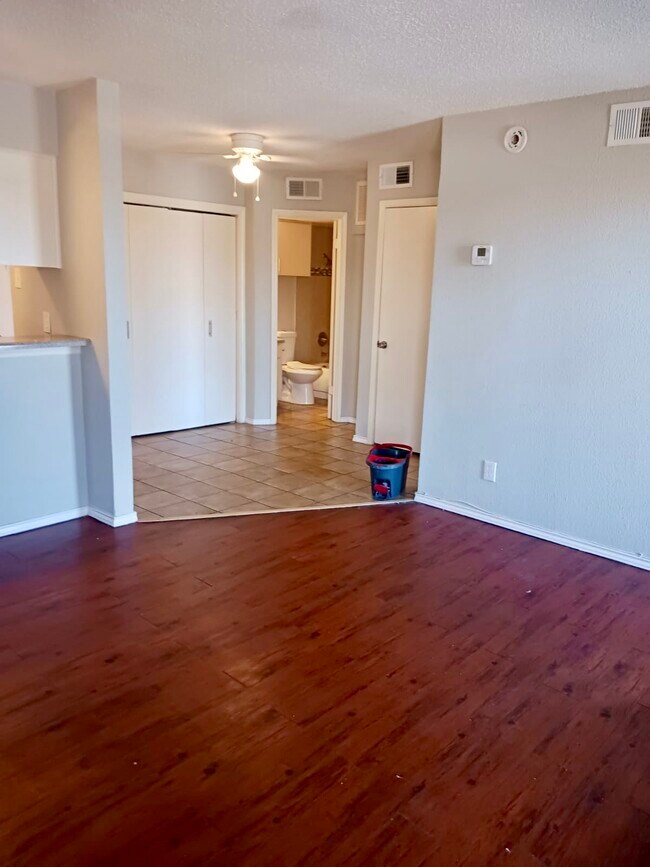 9520 Royal Ln Unit 305A, Dallas, TX 75243 Condo for Rent in Dallas