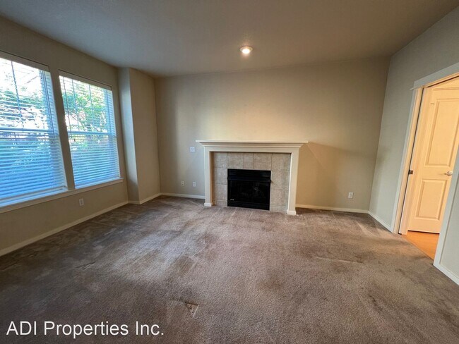 Foto del edificio - 2 br, 2.5 bath House - 7111 NE Rocky Brook...