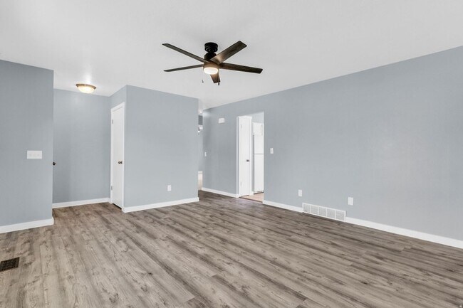Building Photo - 12669 S 2525 W