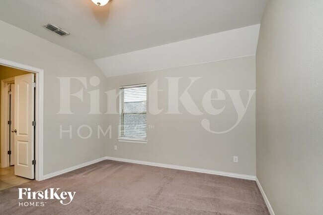 Foto del edificio - 2815 Willow Ln