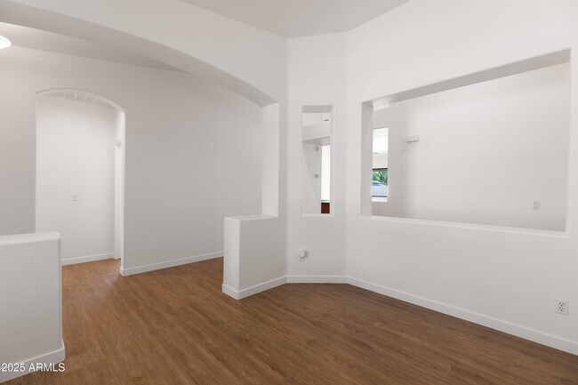 Building Photo - 8758 West Myrtle Ave