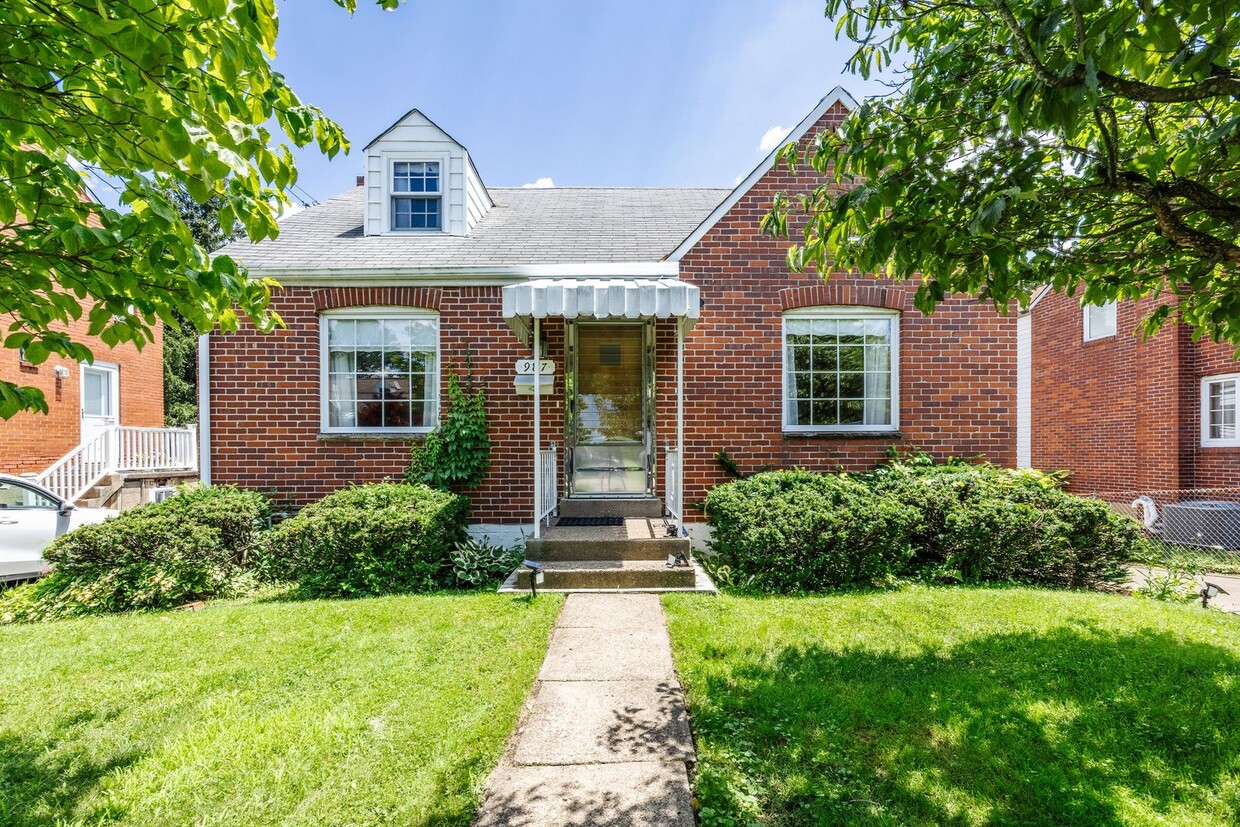 Primary Photo - Charming 3-Bedroom Home on a Quiet Street ...