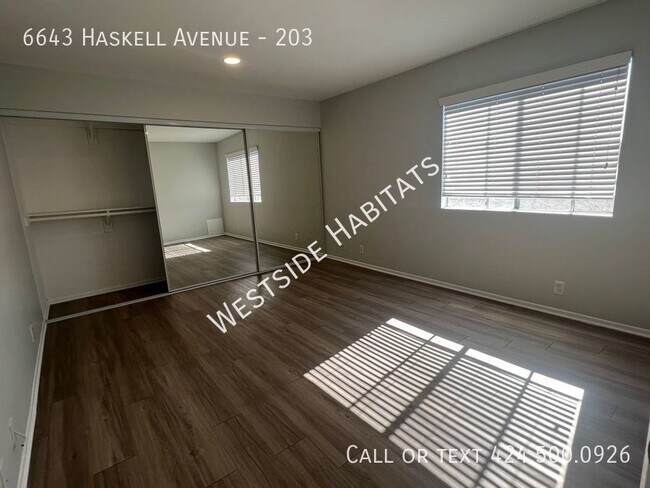 Building Photo - 6643  Haskell - Gorgeous, fully renovated ...
