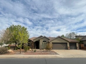 Building Photo - 2799 E 1240 S