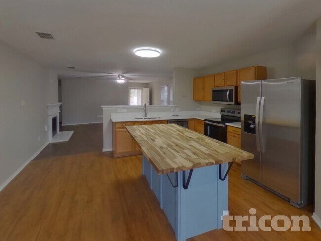 Foto del edificio - 12630 Carpenter Ln