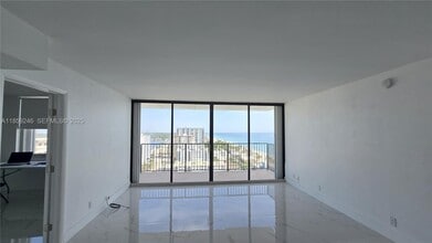 Building Photo - 2101 S Ocean Dr