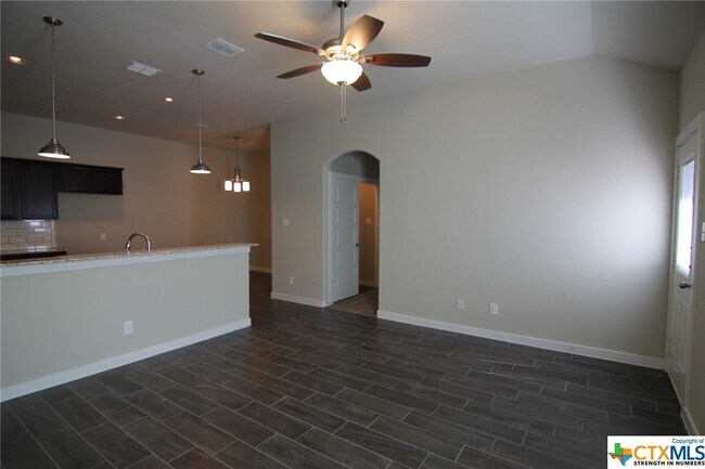 Building Photo - 1143 Creekside Orchard