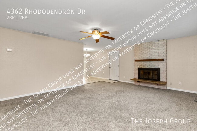 Foto del edificio - 4362 N Rhododendron Dr