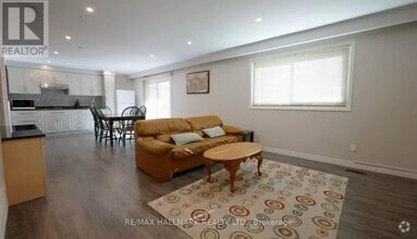 Building Photo - 225 Bayview Fairways Dr
