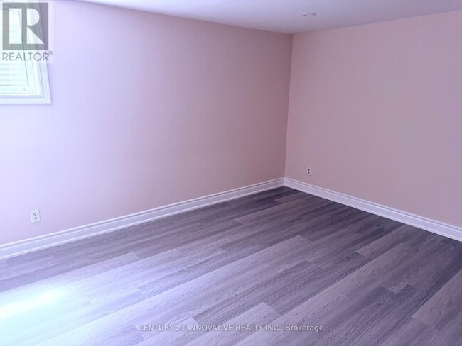 Building Photo - 132 Hillcroft Dr