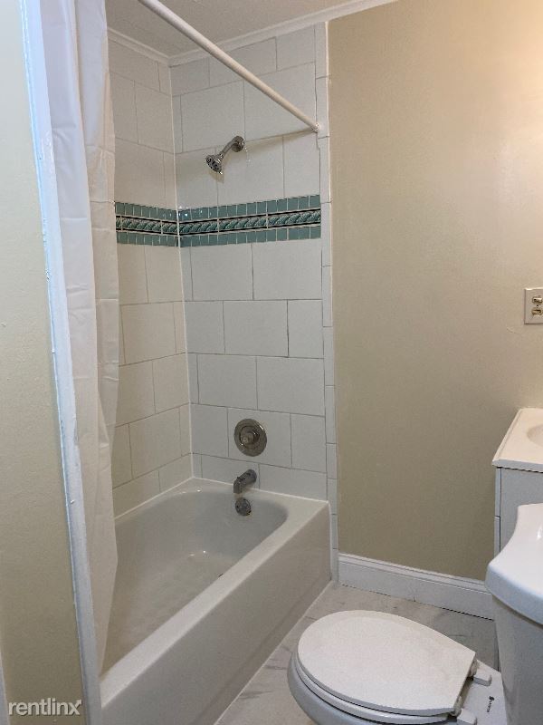 Foto del edificio - 3 br, 1 bath Townhome - 529 Church St
