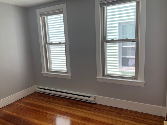 Foto del edificio - 216 Princeton St