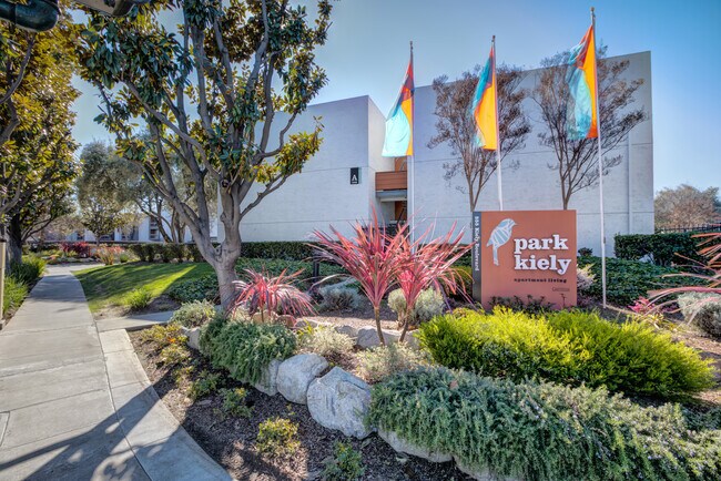 Building Photo - Park Kiely
