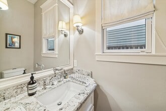 Building Photo - 1030 Waverly St