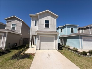 Building Photo - 21463 Carosella Dr