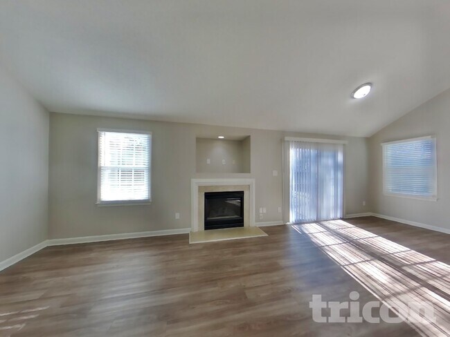 Foto del edificio - 14426 Planters Knob Ln