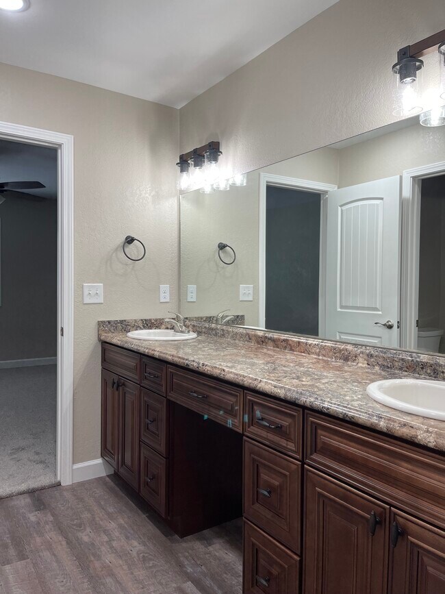 Foto del edificio - 716 20th St