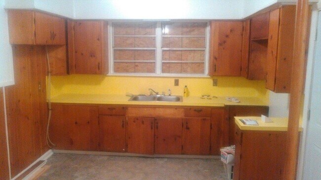 Foto del edificio - 836 Huntington Ln