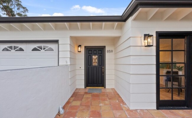 Building Photo - 859 Oreo Pl