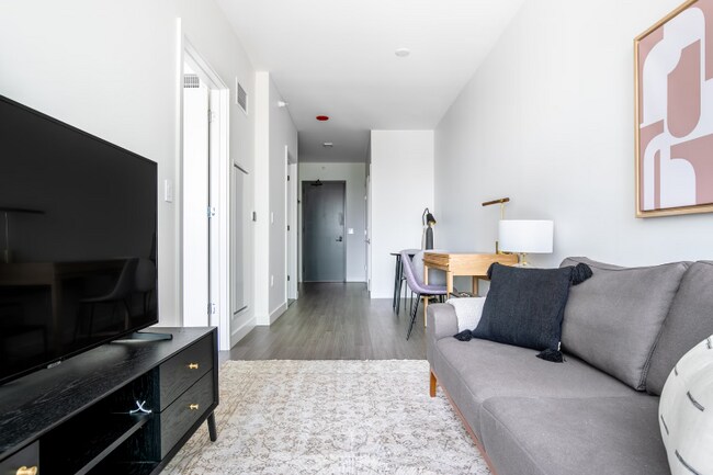 Foto del edificio - 1231 S Indiana Ave