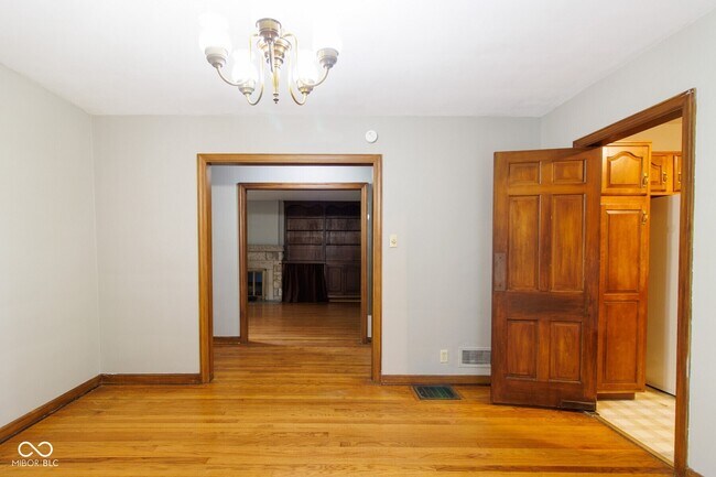 Foto del edificio - 6353 Riverview Dr