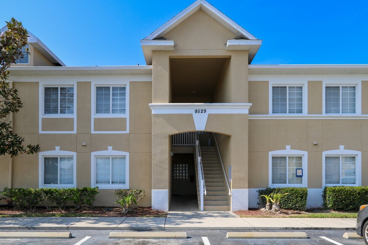 Primary Photo - 3 bed 2 bath condo in the Villages of Bloo...