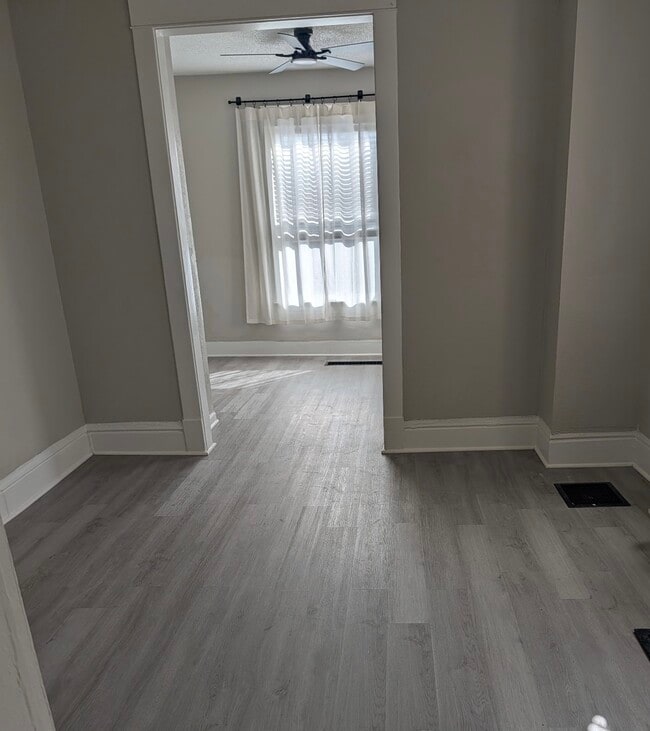 Building Photo - 3534 Flora Ave