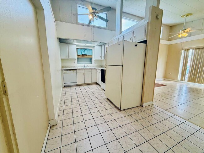 Building Photo - 164 Tradewinds Dr NW