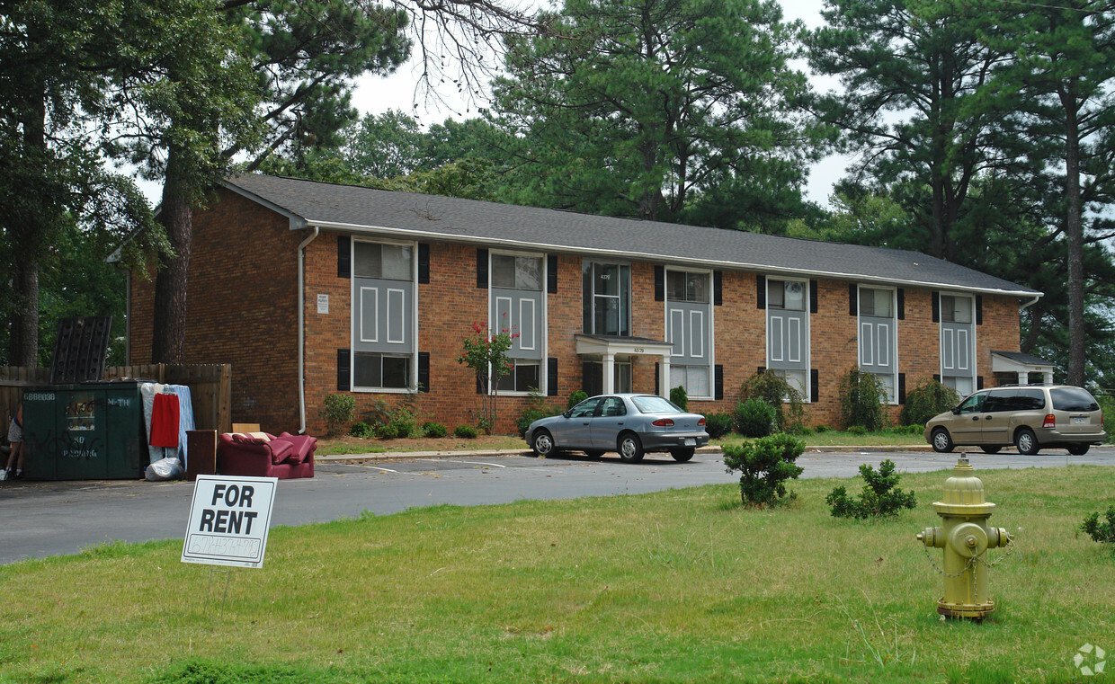 Robin Court - Apartments in Tucker, GA | Apartments.com