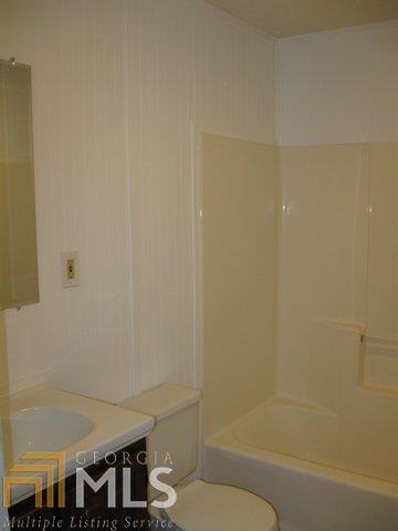 Building Photo - 5164 Hartsook Dr NE