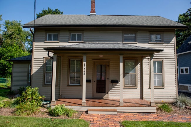Building Photo - 1048 W Liberty St