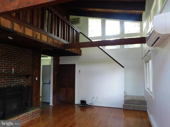 Foto del edificio - 229 Sunset Ln