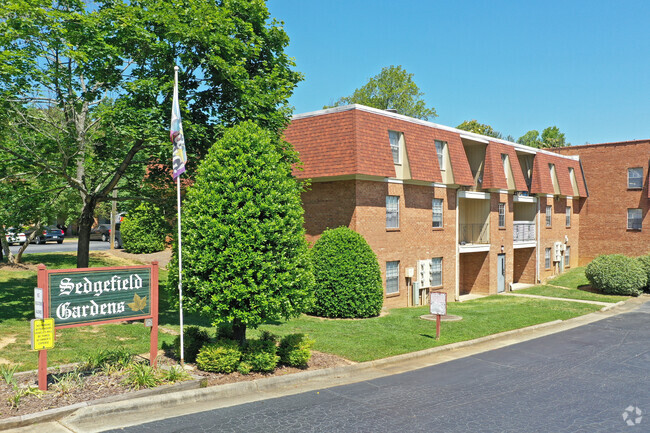 Foto del edificio - Sedgefield Gardens