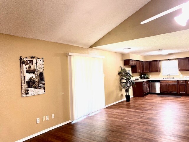 Foto del edificio - Kenndale ISD! Beautiful 3 /2/2 Arlington !...