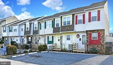 Building Photo - 505 Penguin Dr