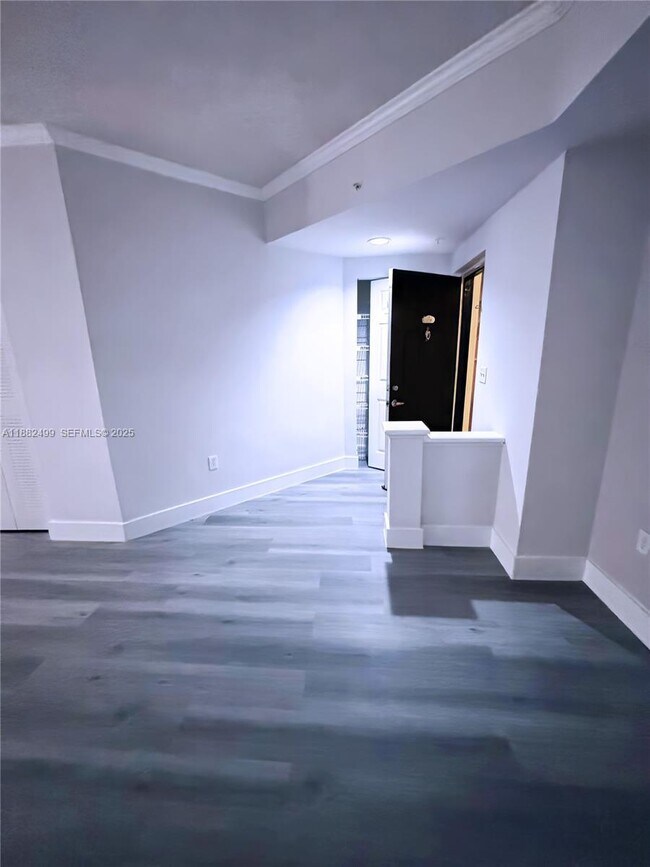 Foto del edificio - 17100 N Bay Rd