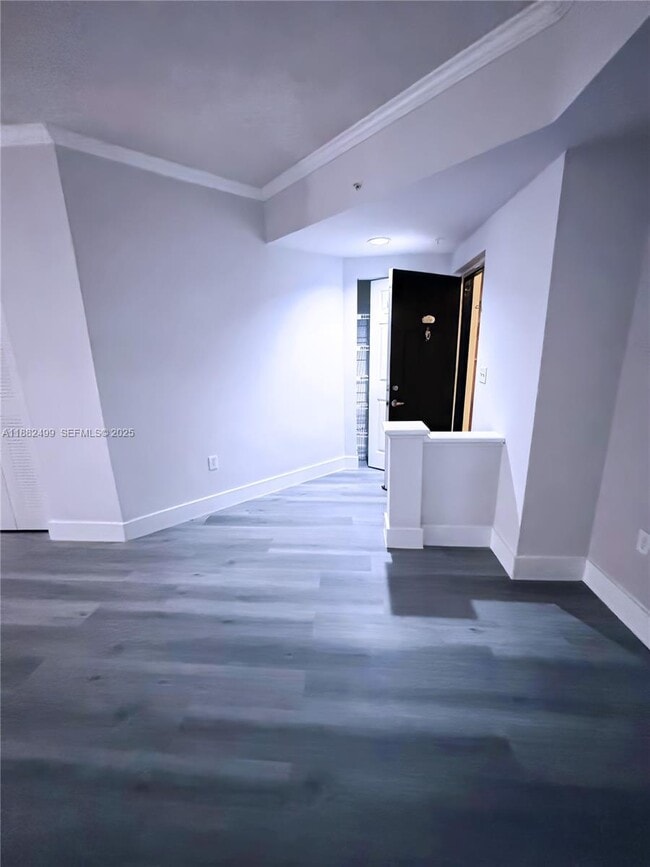 Building Photo - 17100 N Bay Rd