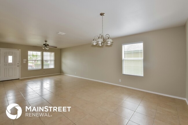 Foto del edificio - 315 Mallow Grove