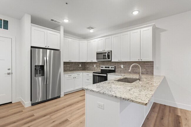 Foto del edificio - 2947 W 20th St