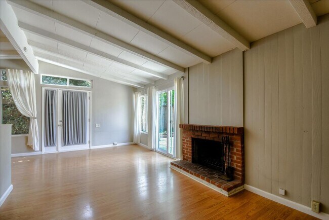 Building Photo - Great Home Great Location Great Schools