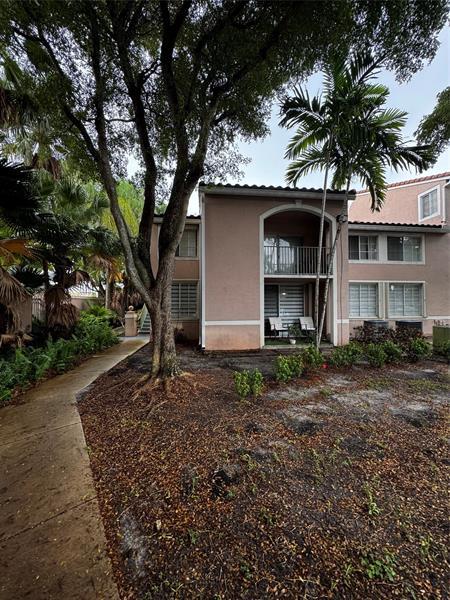 Foto principal - 12106 St.Andrews Pl