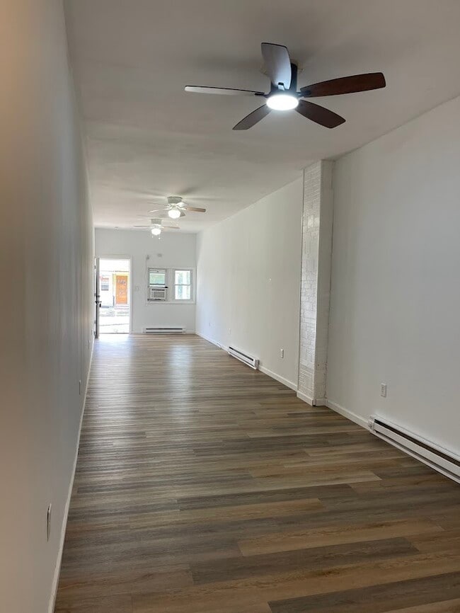 Foto del edificio - 809 Spring Garden St